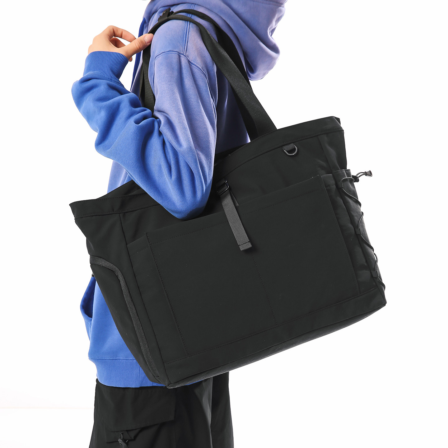 新款大容量羽毛球运动健身背包网球单肩手提袋子休闲球拍包托特包