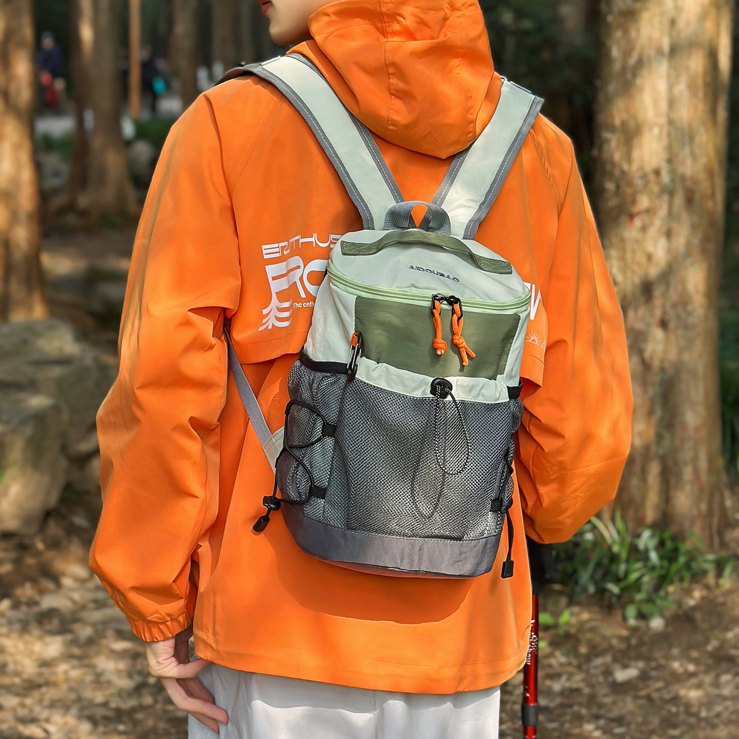 大容量新款登山旅行书包休闲户外轻便背包出游徒步运动双肩包