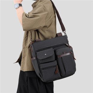 商务单肩斜挎包男士多功能手提包多口袋出差公文包竖款大容量背包