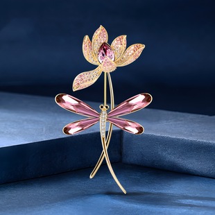 蜻蜓莲花水晶胸针高档女奢华气质高级感胸花精致防走光别针配饰品