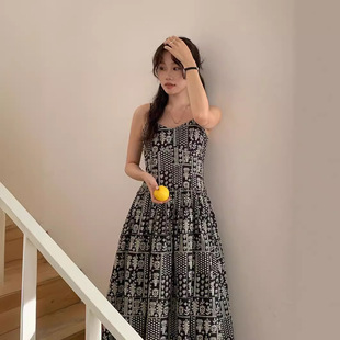 文艺复古茶歇裙夏季 法式 碎花吊带连衣裙女收腰显瘦海边度假风