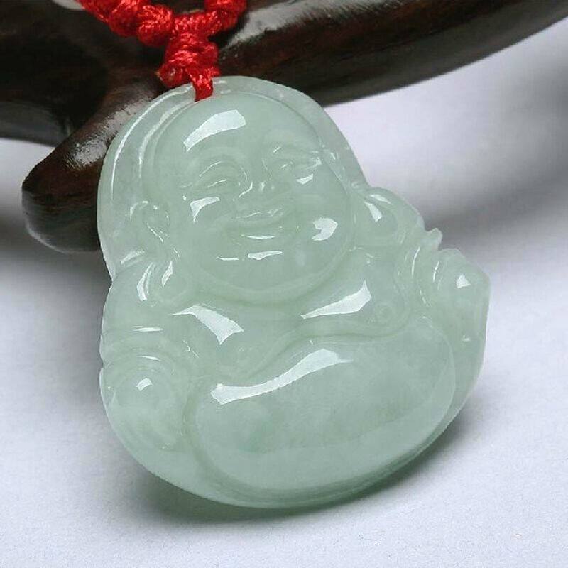 伟德国际戴翡翠玉佛吊坠有什么好处
