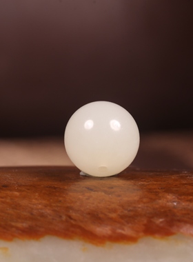 新疆和田玉籽料圆珠单珠手串