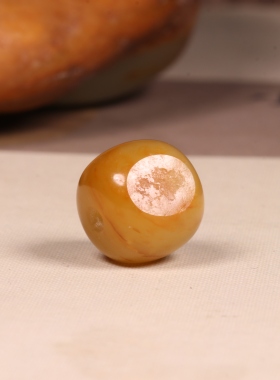 新疆和田玉籽料老型珠手串