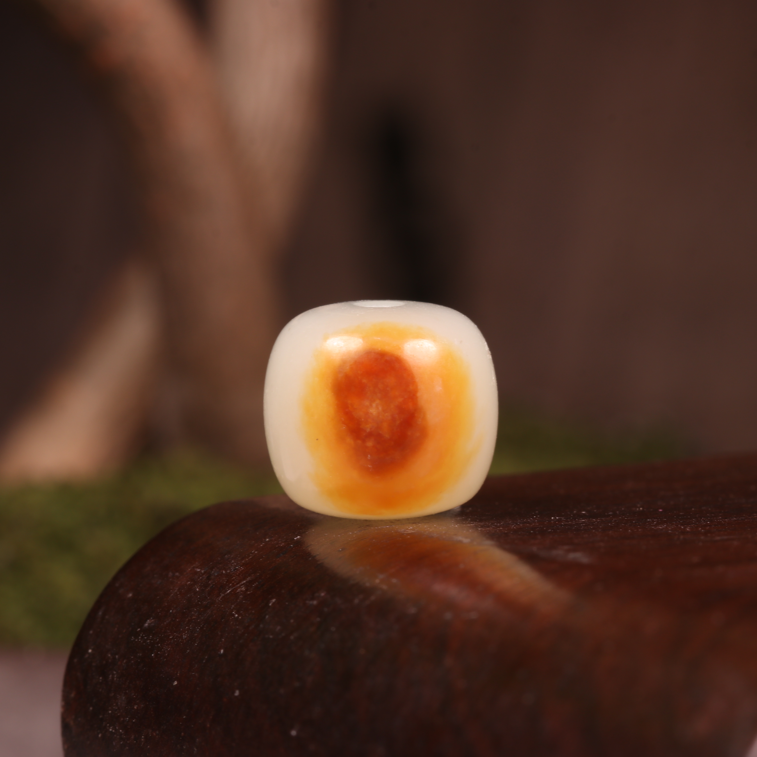 新疆和田玉籽料红皮老型珠手串