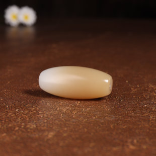 天然新疆和田玉糖白勒子籽玉天柱锁骨珠吊坠挂件