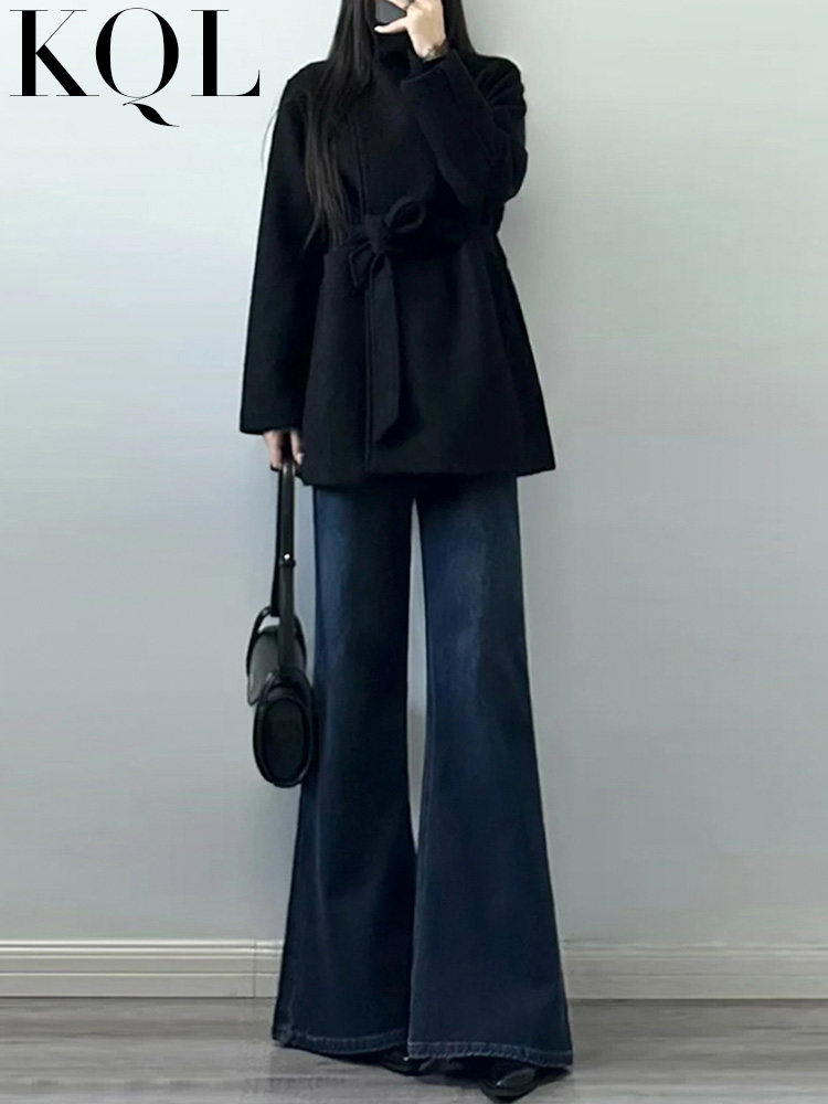 Slightly flared jeans that don't cling to the legs, dark blue ultra-popular hip-covering stretchy high-waisted slimming high heels paired with flared pants