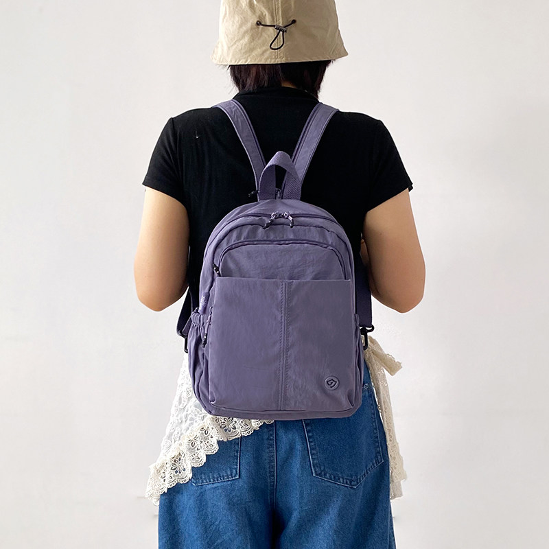纯色简约风两用双肩包女包轻量化运动斜挎胸包通勤休闲旅行小背包