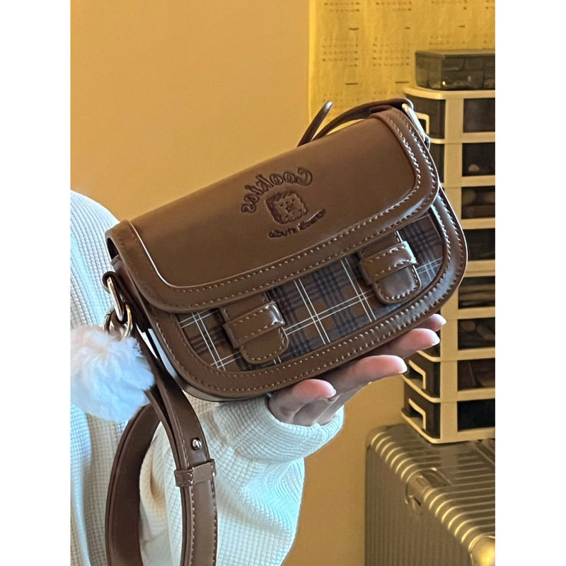 优选2023新款面包屋 甜美可爱少女剑桥包腋下豆腐包高级感斜挎单