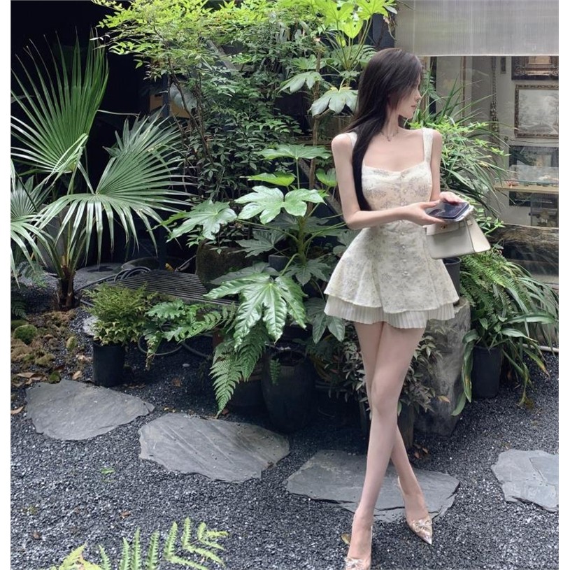 气质碎花吊带洋装女夏季