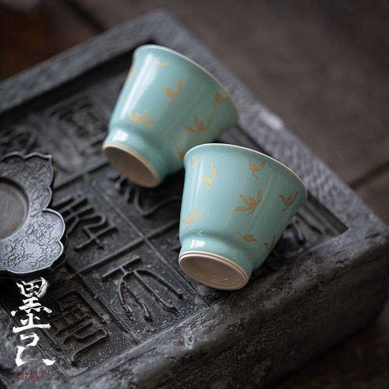 墨己 淡青烫金品茗杯 陶瓷喝茶小单杯 功夫茶具秋水兰花品茶小杯