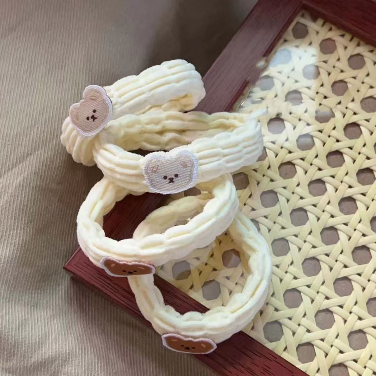 可爱小熊毛绒白发圈头绳发绳少女心in发饰学生耐用马尾皮筋扎头发