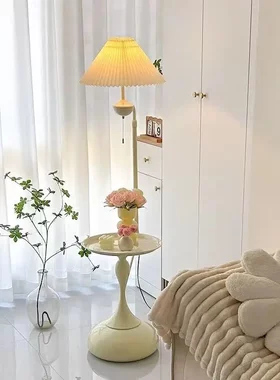 奶油风落地灯客厅沙发旁边几