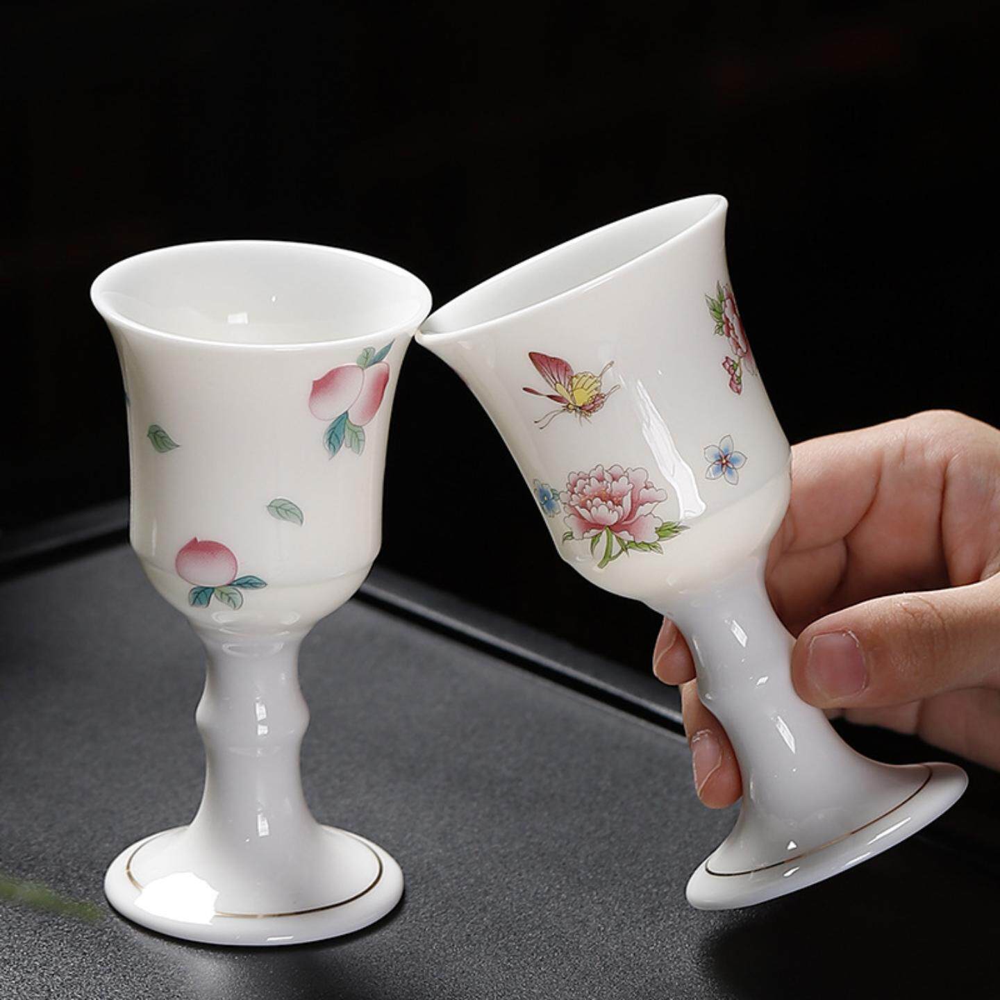 一两装陶瓷高脚杯羊脂玉葡萄酒烈酒中式复古酒盅仿古白酒酒杯摆设