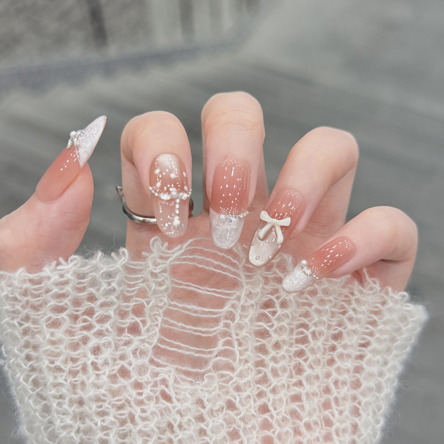 。会有猫 冰圆舞曲 腮红爆闪玻璃珠猫眼堆钻温柔御姐手工穿戴甲