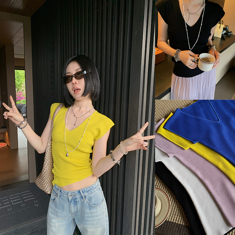十三粥 纵向情诗 简约V领小飞袖针织T恤女气质百搭修身显瘦上衣夏