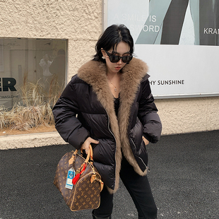 十三粥 伦敦冬夜 “SAGA狐狸毛”90白鸭绒羽绒服时尚百搭加厚保暖