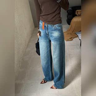 女宽松休闲显瘦通勤设计感直筒裤 高腰撞色皮标牛仔裤 老花 十三粥