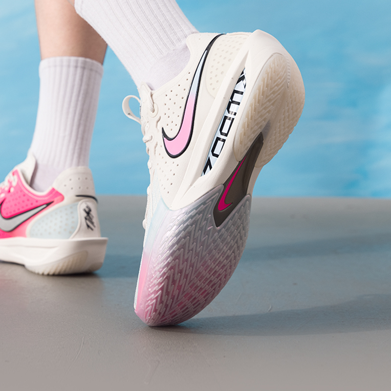 耐克（NIKE）男鞋 2025秋季新款篮球鞋G.T. CUT 3 EP实战训练场上