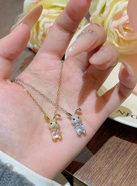 可爱粉锆兔子项链轻奢小众可爱甜美风微镶锆石吊坠真金保色锁骨链