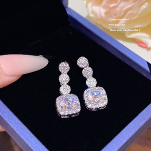 925银针爆闪方糖耳钉小众轻奢高级感满钻耳坠精致百搭气质耳饰女