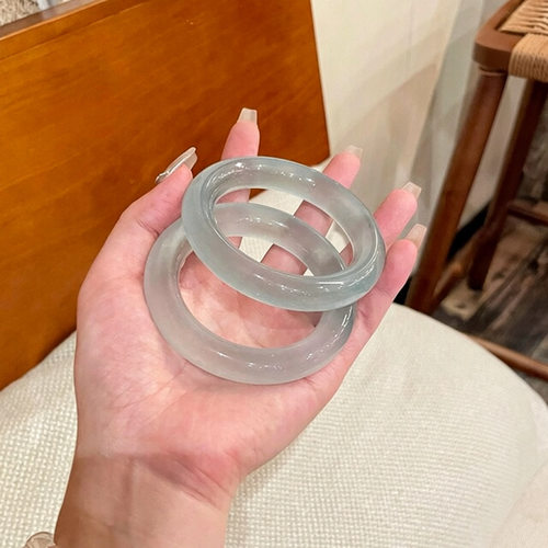 高冰透天空蓝胖圆条冰种兰水手镯