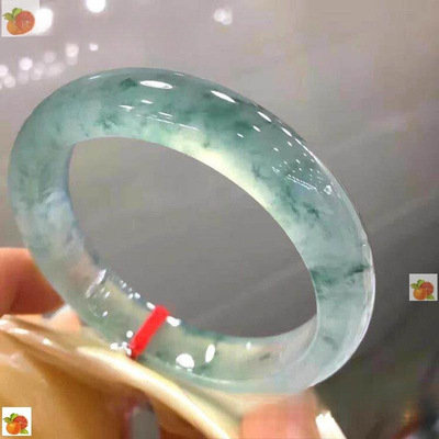 清澈非洲翠独龙玉手镯阳绿飘花女款老坑玉石镯子宽条美人镯送礼