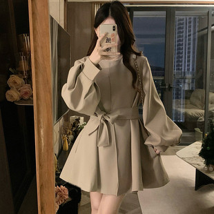 赫本风大衣女连衣裙英伦风西装大衣外套2026春装女款小个子西服裙