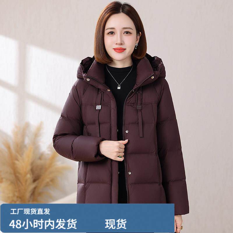 短款羽戎服女中老年妈妈装2026年冬季新款保暖矮小个子冬装