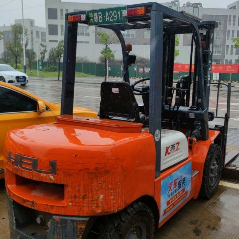 合力K系列3.5吨三节门架举高4.5米2021年95新柴油叉车出售