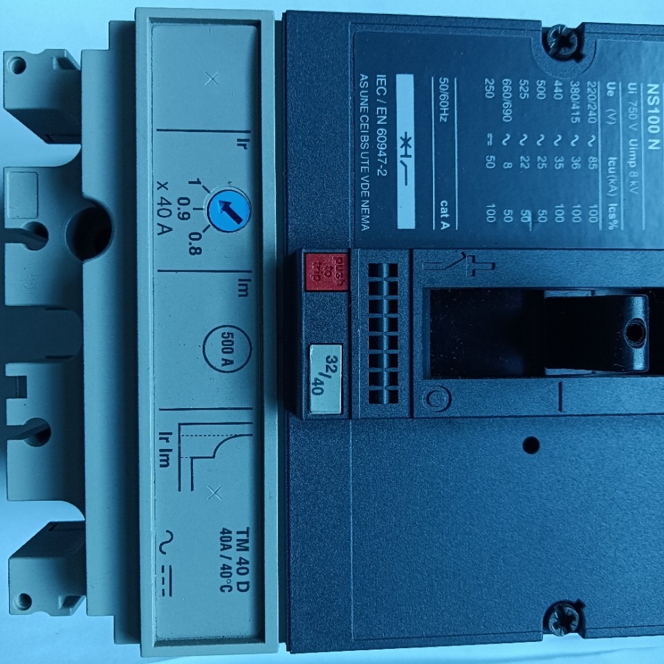 全新原装塑壳断路器NS100N TM40D 3P3t议价
