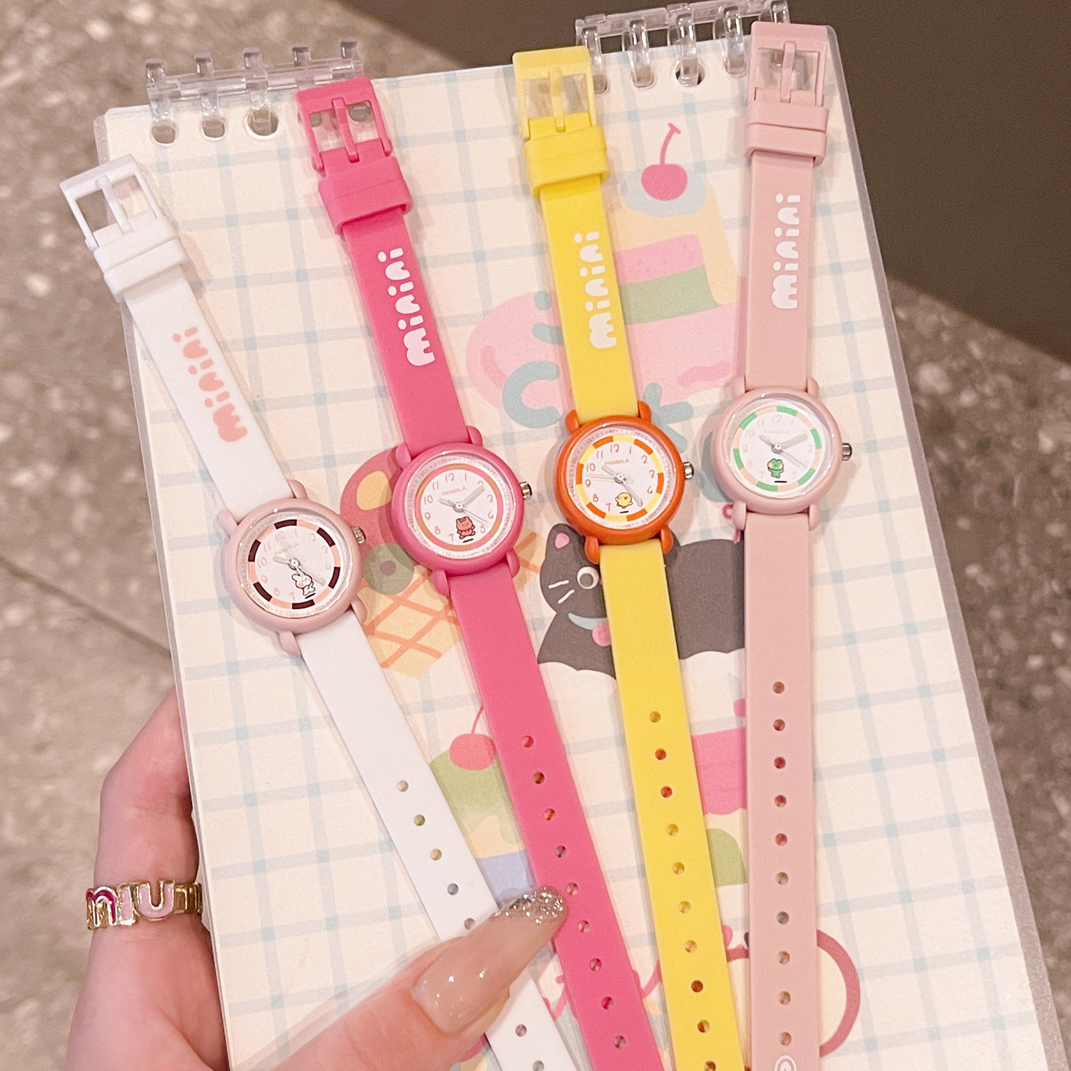 番米拉联名minini萌趣时光手表