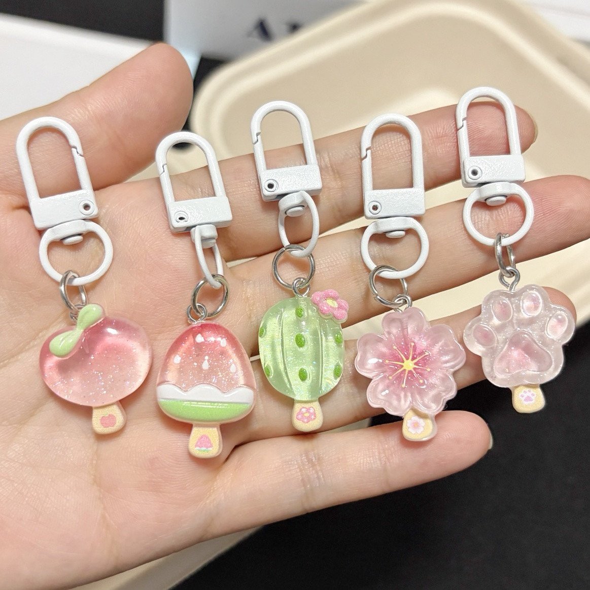 可爱雪糕水果棒冰钥匙扣卡通拼豆配件少女学生挂件包包情侣礼物