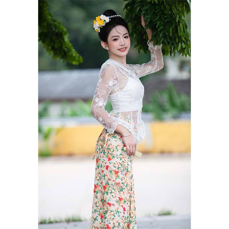 云南西双版纳中式蕾丝重工上衣半身裙套装旅游度假穿搭小惹娘服装