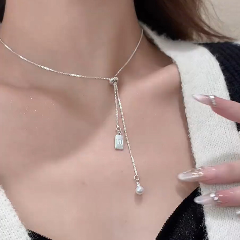 银色抽拉字母牌吊坠项链女
