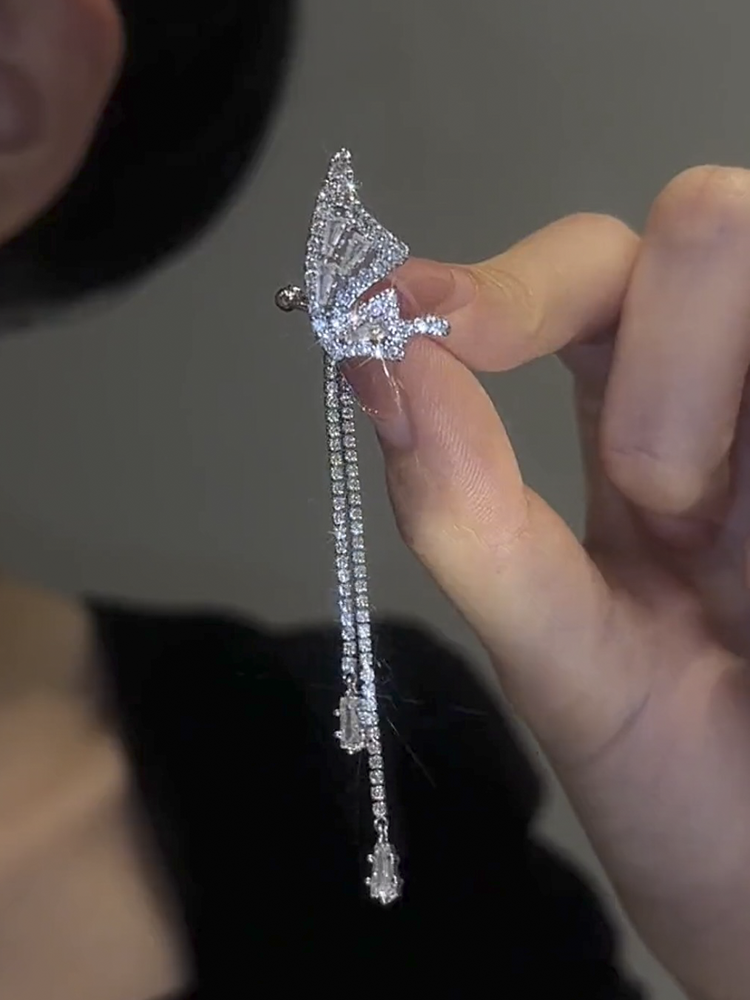 微镶满钻蝴蝶翅膀流苏耳夹女