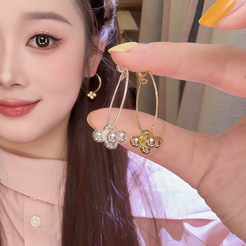 金属质感球球吊坠圈圈耳环女2025年新款潮气质设计感百搭耳圈耳饰