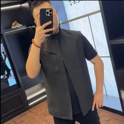 【现货】9555春季商务男士新品立领拉链马甲坎肩时尚帅气百搭休闲