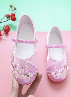 国风马面裙女儿童鞋子新年搭配汉服的秋冬季款适合龙年加绒绣花鞋