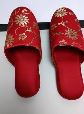 国风新年红色织锦缎轻微瑕疵拖鞋女士坡跟绒布底地板清洁不防水