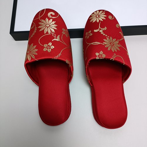 国风新年红色织锦缎轻微瑕疵拖鞋女士坡跟绒布底地板清洁不防水