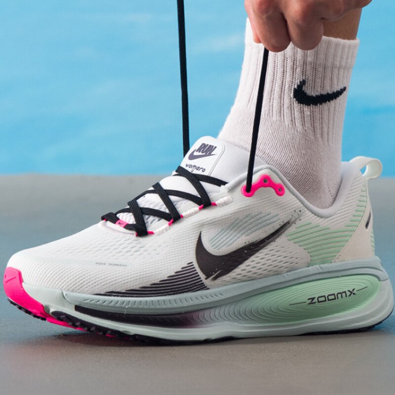 Nike/耐克Vomero 18男款舒适低帮耐磨百搭跑步鞋白蓝色IM6676-104