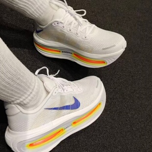 白色HQ2050 Nike 101 男女同款 舒适贴合跑步鞋 Vomero Premium