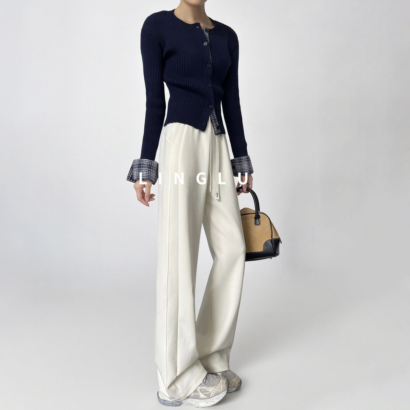 白色阔腿裤女2025新款运动卫裤今年流行梧桐裤秋冬加绒云朵奶芙裤,女装/女士精品,大码裤装,淘宝优惠券,粉丝福利购,淘宝优惠卷