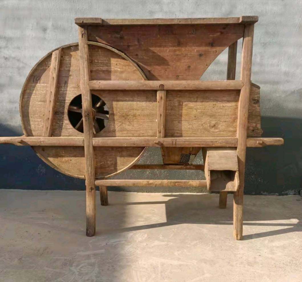 民俗老物件老旧农具农村老式风谷风机老扇车风车稻谷机脱皮机儡子