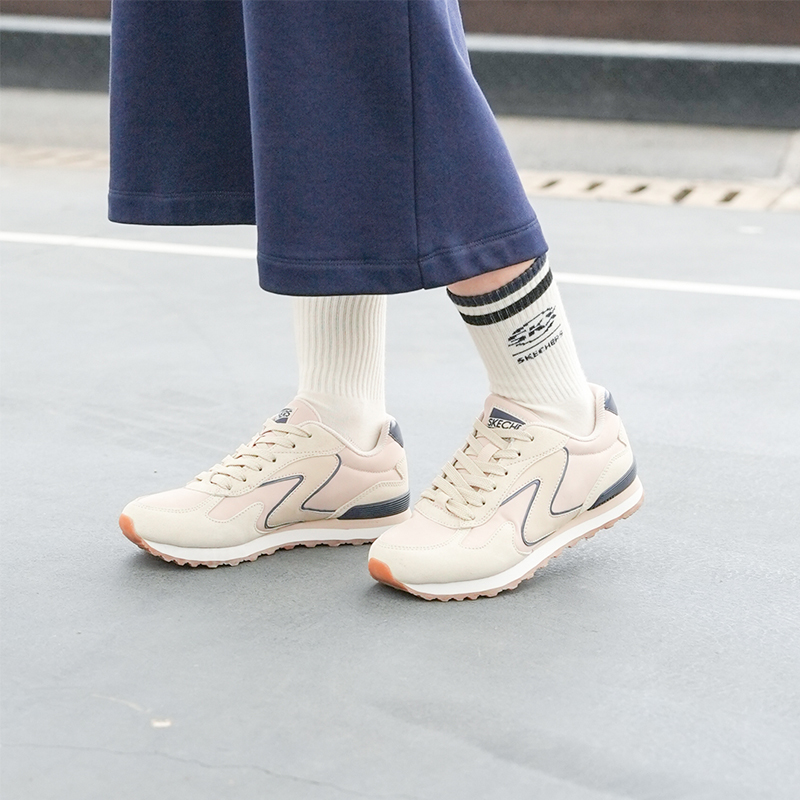 Skechers缓震休闲男女系带健步鞋