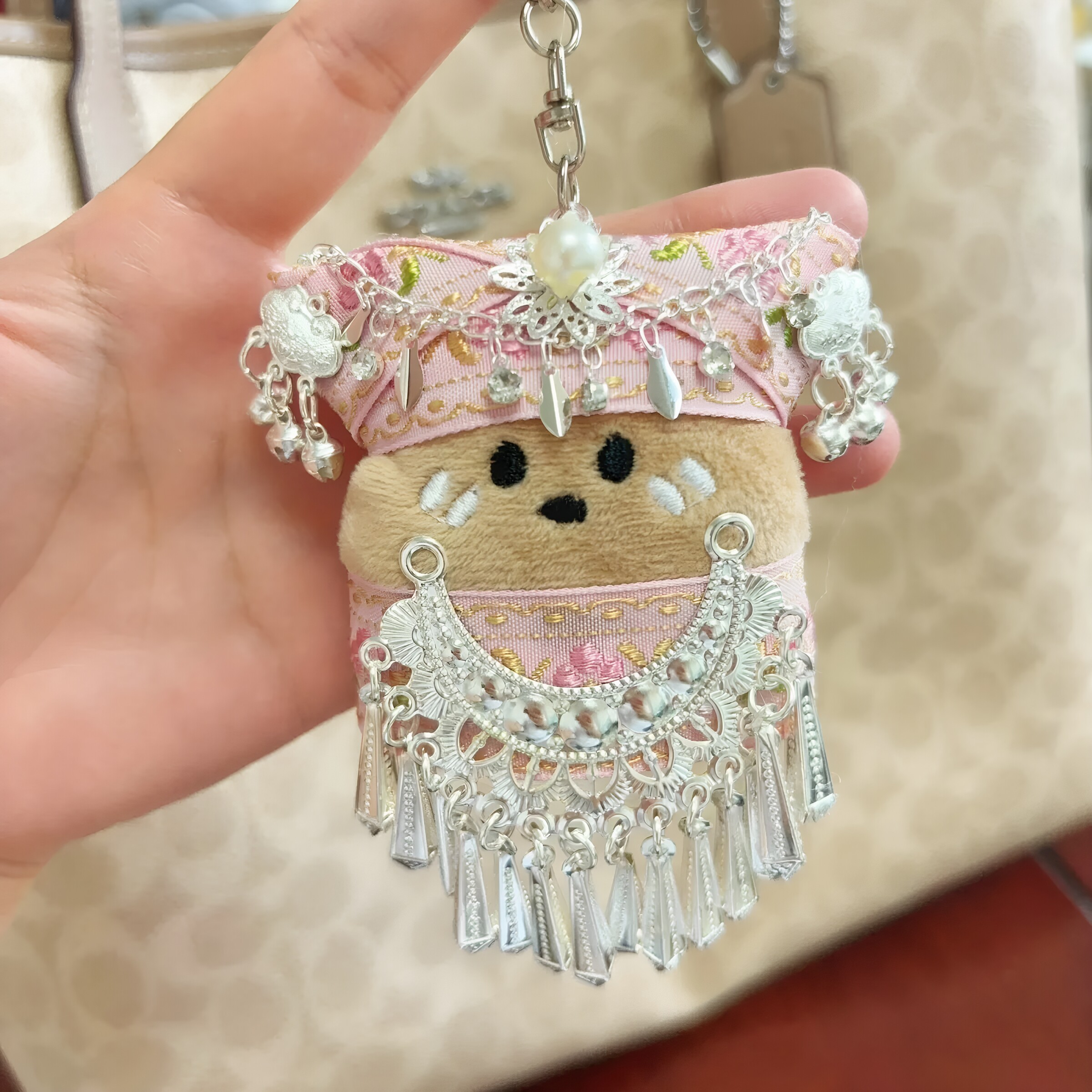 贵州小洋芋粉色银铃少女心土豆公主民族风钥匙扣装饰挂件材料包
