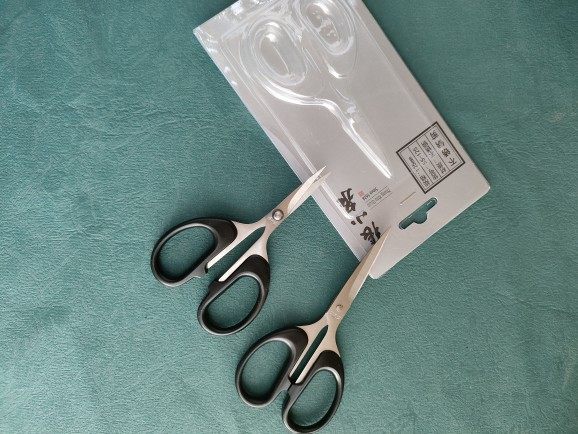 张小泉小剪刀葡萄蔬果剪学生文具家用剪刀尖头剪纸剪子SS-125-140