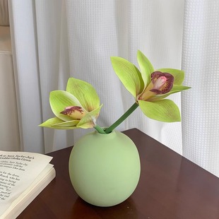 高颜值轻奢简约情绪稳定陶瓷小花瓶居家客厅玄关餐桌桌面装饰摆件