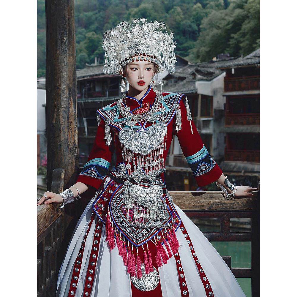 阿卯苗族服装女民族服饰新款盛装土家族少数民族风婚服古五月摄影